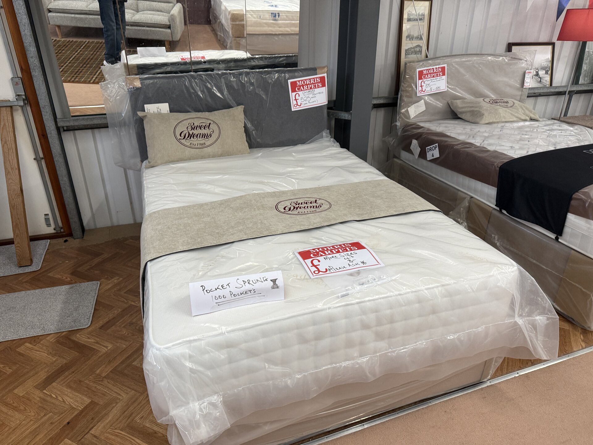 Divan bed with mattress